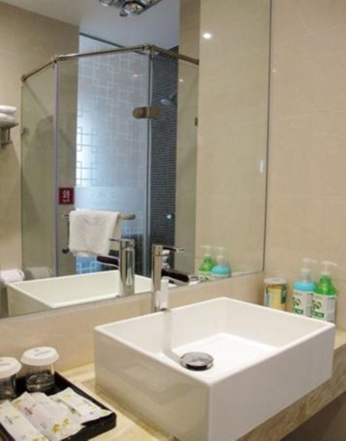 City Ideal Hotel - Чэнду Экстерьер фото